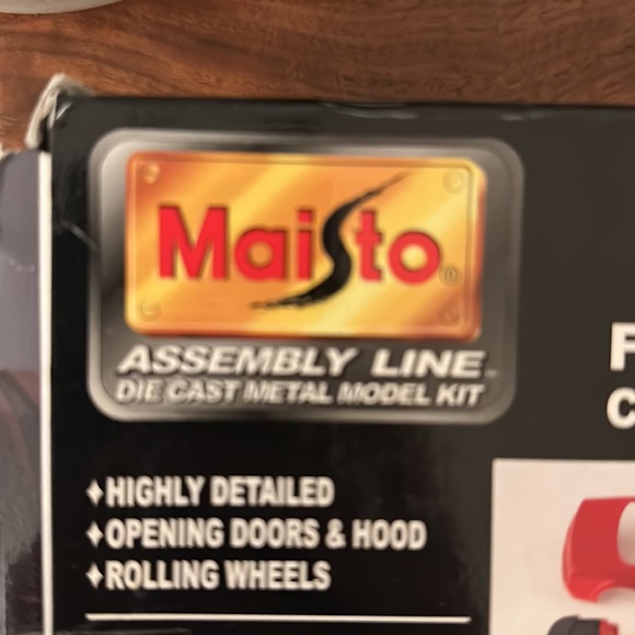 MAISTO ASSEMBLY LINE DIE CAST MODEL KIT FORD MUSTANG RED GT CONCEPT CONVERTIBLE - Picture 8 of 10
